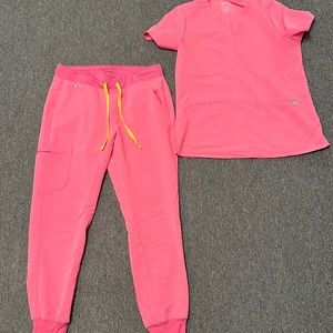 Medium high rise scrubs